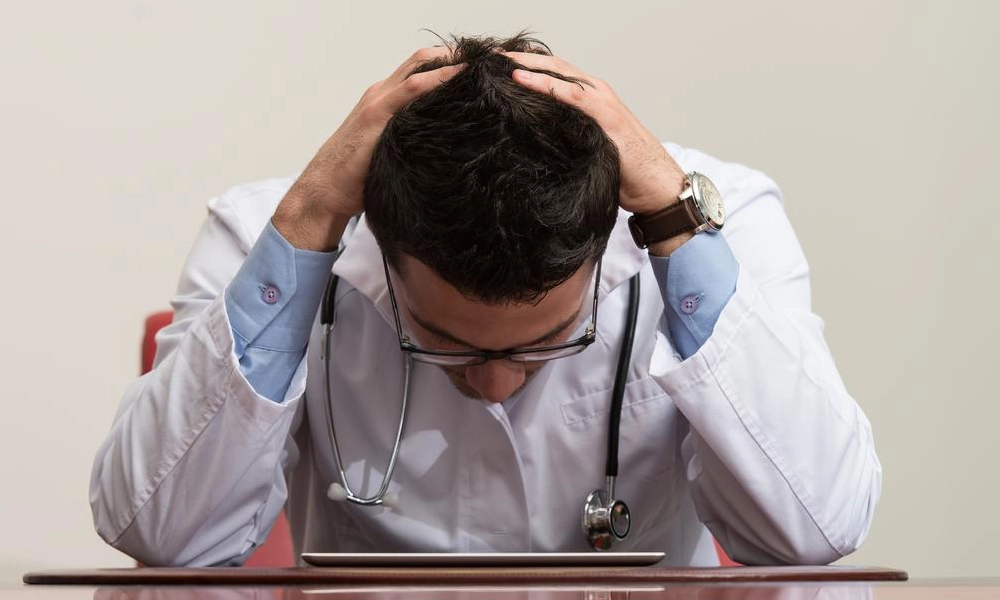 خودکشی رزیدنت اورتوپدی فاطمه نجاتی