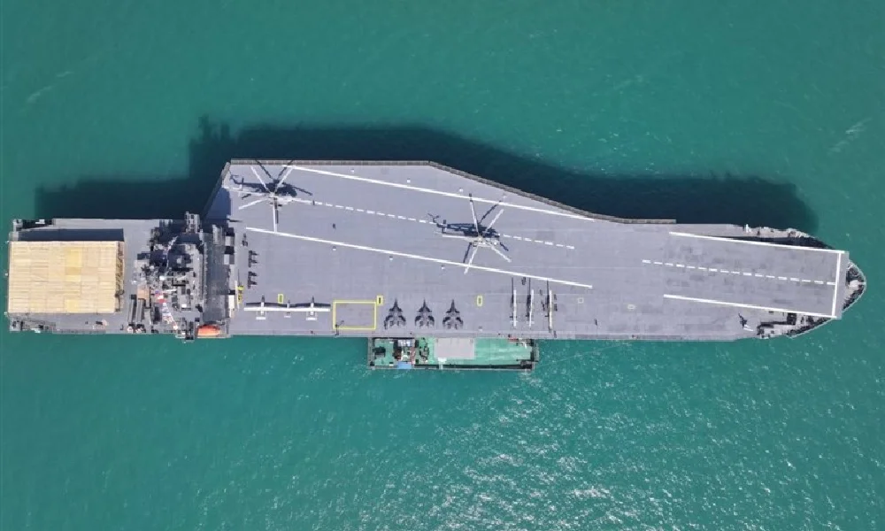 جزئیات ناو پهپاد بر شهید منتظری: قدرت جدید نیروی دریایی ایران