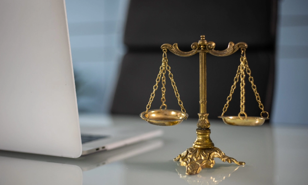 موسسه دادوکیل