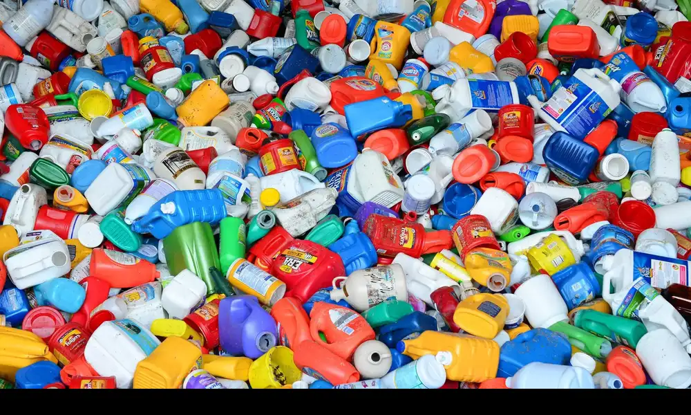 انقلاب در دنیای پلاستیک: ابداع پلاستیکی حلشونده، امید تازه برای نجات محیطزیست 2 ریکن، ناجی محیطزیست