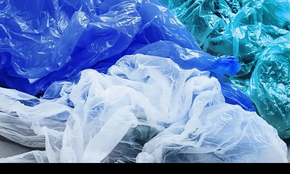 انقلاب در دنیای پلاستیک: ابداع پلاستیکی حلشونده، امید تازه برای نجات محیطزیست 5 پلاستیک حلشونده