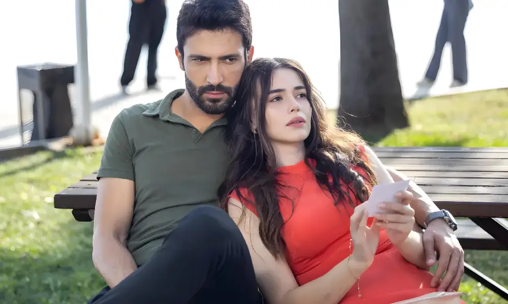 بیوگرافی بازیگران سریال همسر دیگر (kuma)