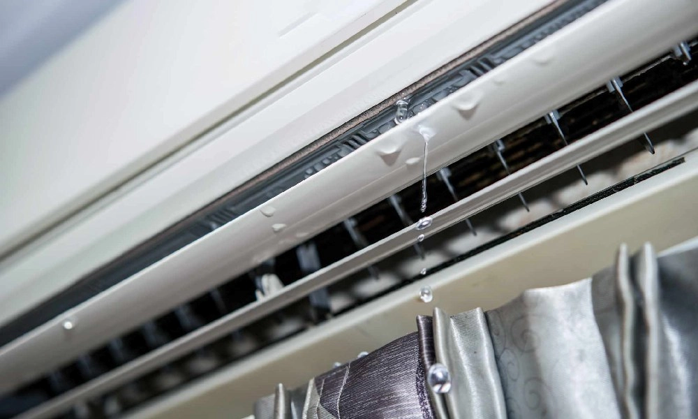 نشت آب از کولر گازی