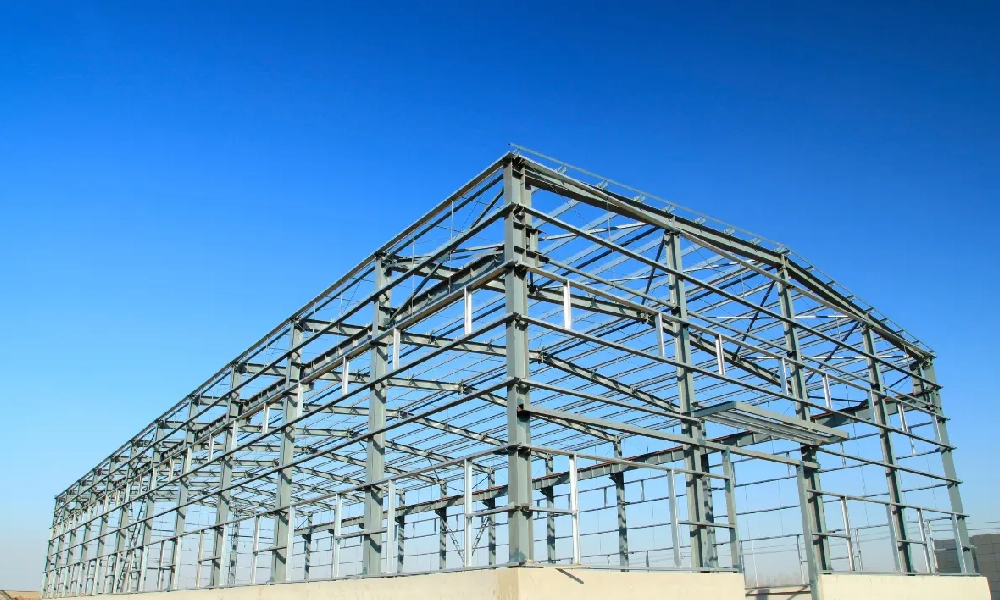 ارزانترین سوله فلزی؛ انتخابی هوشمندانه برای پروژههای اقتصادی 2 سوله فلزی ارزان قیمت