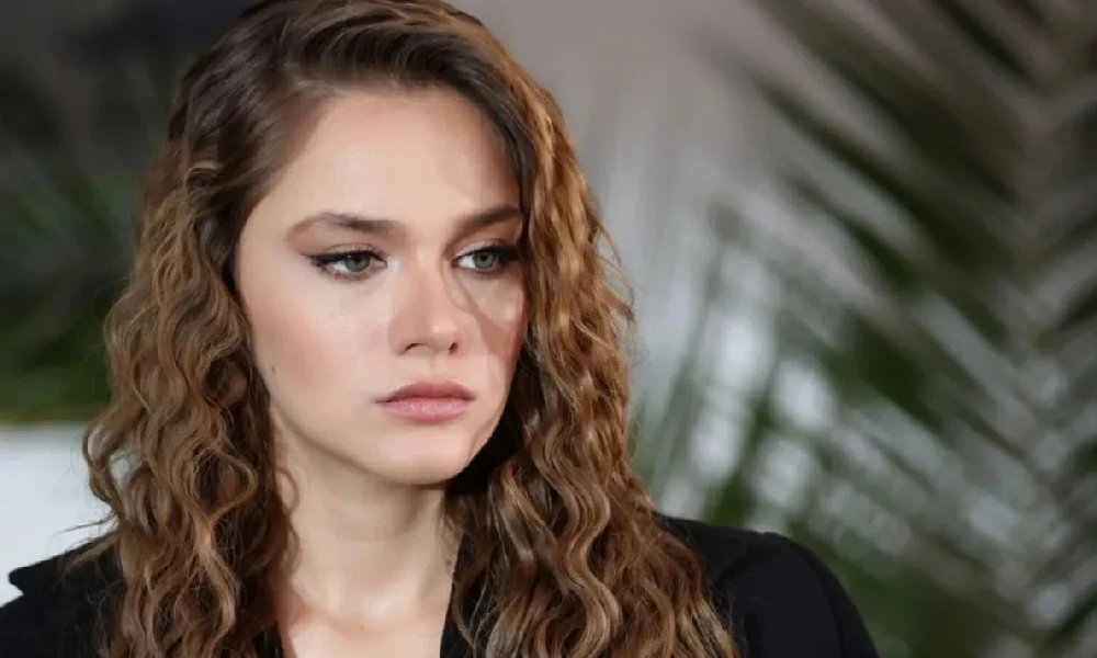 بیوگرافی بازیگران سریال جزر و مد