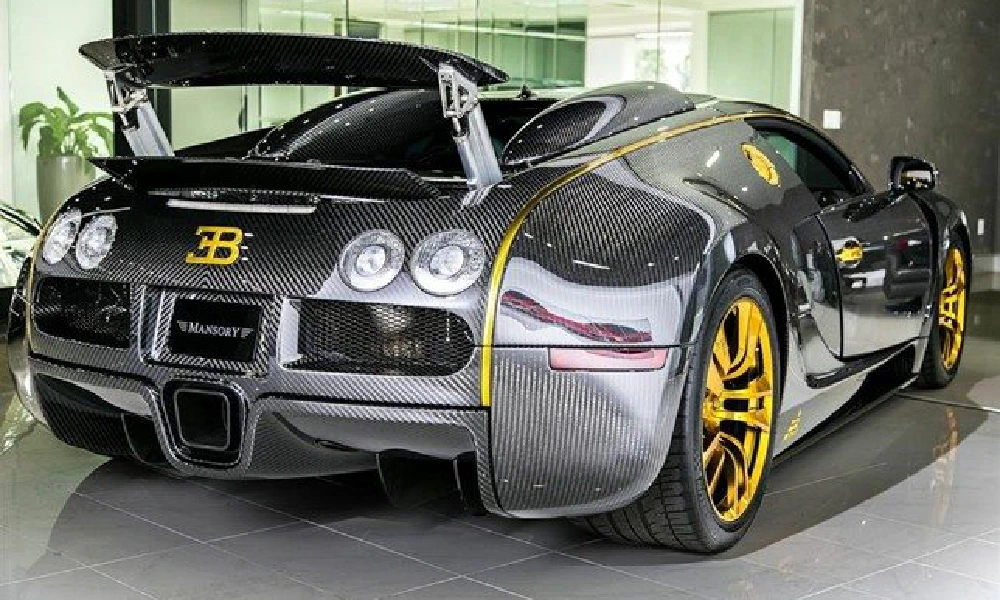 کوروش منصوری کیست؟