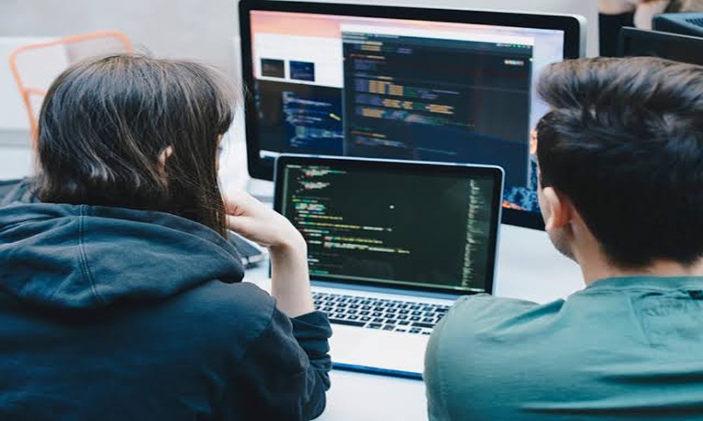 آیا OpenAI Codex شغل برنامهنویسان را میبلعد؟ واقعیتی ترسناک درباره OpenAI Codex که باید بدانید 5 تصویری از فرآیند تست کد توسط OpenAI Codex در یک محیط ابری ایزوله.