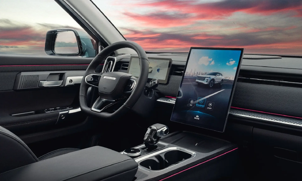 بررسی لوکانو L7