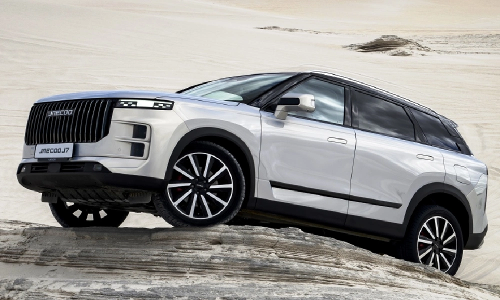 بررسی لوکانو L7