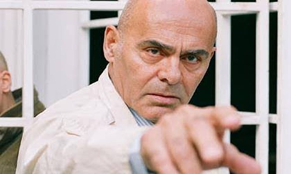 جمشید هاشم‌پور در فیلم شیشلیک – بیوگرافی بازیگران فیلم شیشلیک