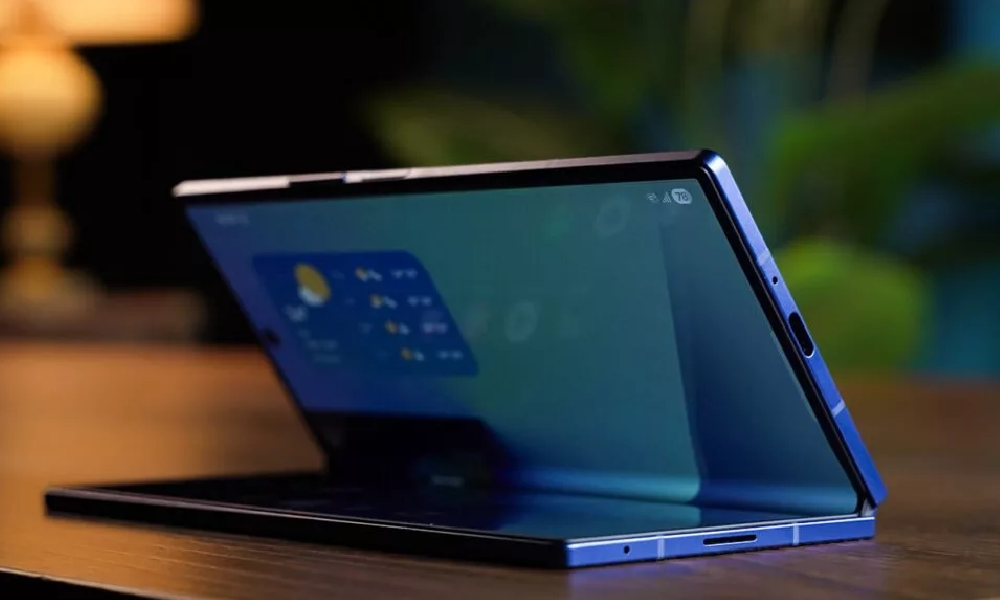 بررسی کامل گلکسی Z Fold 7؛ اوج بلوغ در طراحی گوشی تاشو 3 بررسی تخصصی گلکسی Z Fold 7؛ آیا این بار سامسونگ توانسته گوشی تاشوی بینقصی بسازد؟ طراحی، دوربین و عملکرد را زیر ذرهبین بردیم.