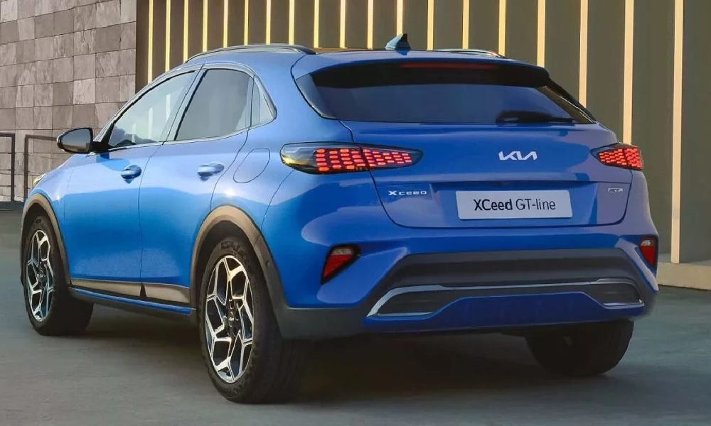 با کیا XCeed مدل ۲۰۲۵ ترکیبی از قدرت، طراحی و فناوری را تجربه کنید؛ خودرویی متفاوت در کلاس کراس‌اوورها.
